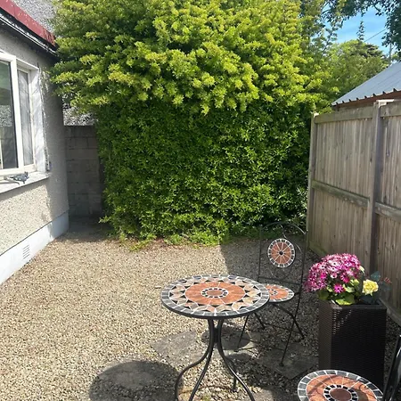 Small, Perfectly Formed Studio Dublin Exterior photo
